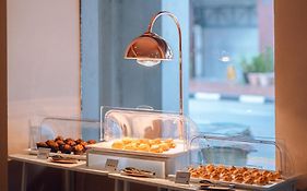 Kinn Capsule - Her Space, Female Only